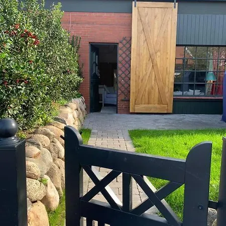 Gemuetliches Kamin Loft Mit Kleinem Garten Appartement Archsum