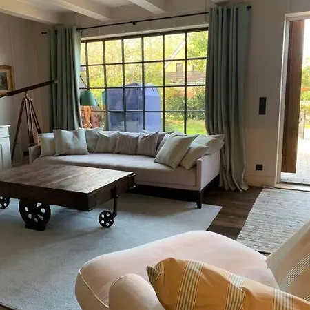 Gemuetliches Kamin Loft Mit Kleinem Garten Archsum