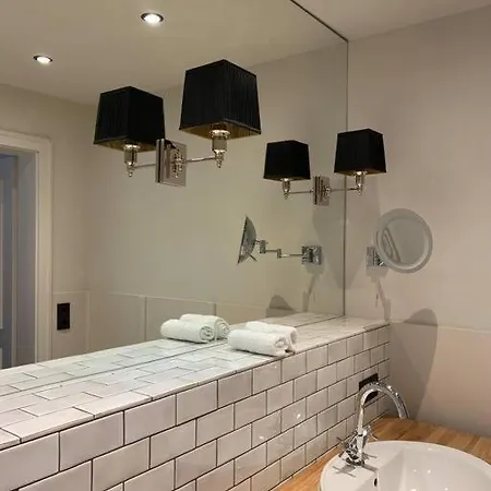 Gemuetliches Kamin Loft Mit Kleinem Garten *